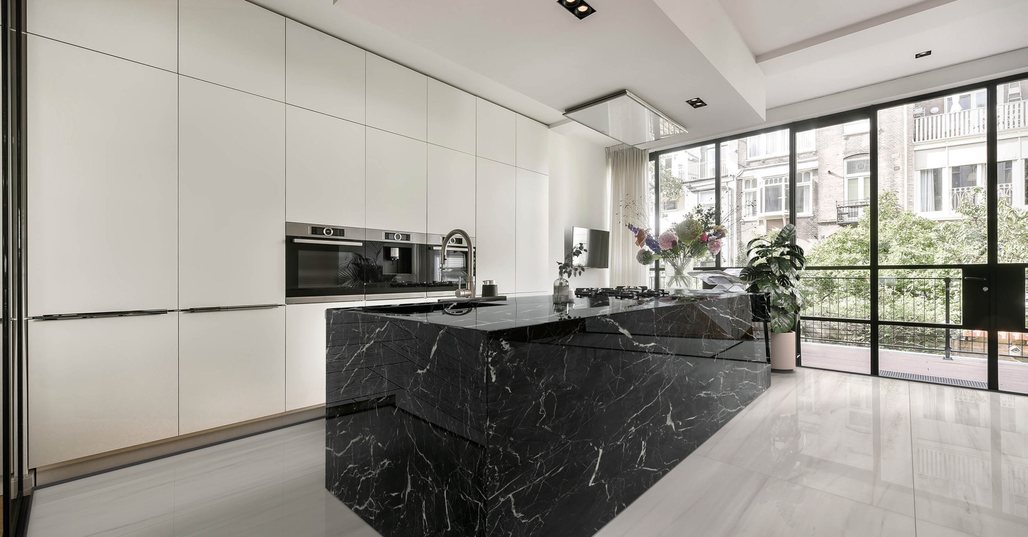 NG STONE-NERO MARQUINA